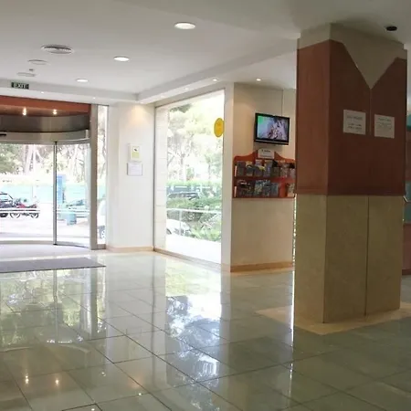 Obelisco 4*